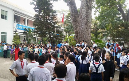 Cháy ở trường THPT Lê Quý Đôn, học sinh cùng giáo viên nháo nhào di tản