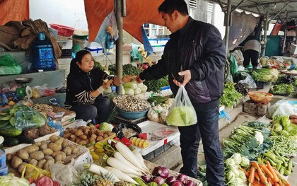 Rau xanh tăng giá từng ngày vì rét