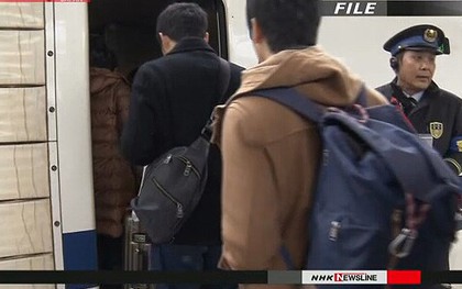 Nhật Bản cấm mang dao kéo không được bọc cẩn thận lên tàu