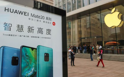 Apple bị tẩy chay bởi hàng trăm công ty Trung Quốc: Ai theo sẽ được tặng smartphone Huawei, ai dùng iPhone sẽ bị sa thải