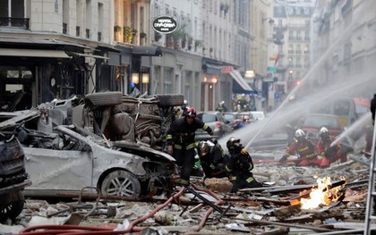Paris: Cảnh tượng hoang tàn sau vụ nổ lớn ở trung tâm thủ đô, nhiều người bị thương