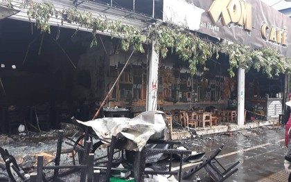Hà Nội: Nhiều hàng quán cháy tan hoang sau tiếng nổ lớn, khách hốt hoảng bỏ chạy tán loạn