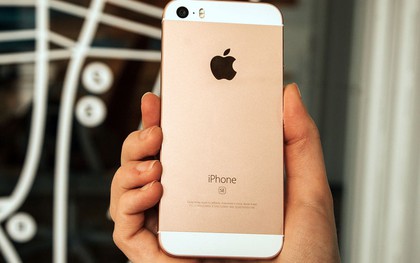 Apple xả kho iPhone SE với giá hấp dẫn: Giảm 100 USD cho bản 32GB và 150 USD cho bản 128GB