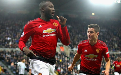 Lukaku xuất hiện như một vị thần, MU thắng trận thứ 4 liên tiếp để tiến gần hơn tới top 4