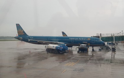 Máy bay của Vietnam Airlines 2 lần hạ cánh xuống Sân bay Đà Nẵng không được vì thời tiết xấu