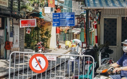 Các quán cà phê đường tàu bị xử phạt hơn 150 triệu vì vi phạm hành lang bảo vệ đường sắt