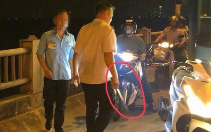 Hà Nội: Tài xế, phụ xe "hợp sức" cầm tuýp sắt đuổi đánh người vì bị nhắc nhở đi đúng làn