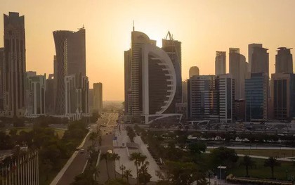 Đối phó với nóng nực kiểu nhà giàu: Qatar đầu tư hệ thống điều hòa ngoài trời cho toàn dân mát lạnh