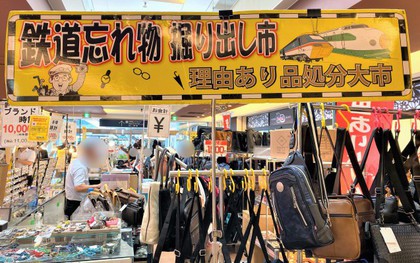 Kỳ lạ khu chợ chuyên bán đồ khách bỏ quên trên tàu điện ở Nhật, muốn mua hàng hiệu “giá rẻ như cho” thì đến đây
