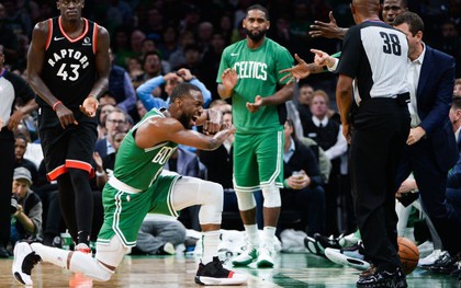 NBA 19-20: Song sát Kemba Walker và Jayson Tatum tỏa sáng, Boston Celtics ngược dòng hạ nhà ĐKVĐ Toronto Raptors