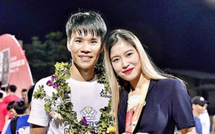 Bạn gái hậu vệ CLB Hà Nội phản dame cực gắt khi bị chê làm màu: "Có ai bỏ 200 triệu chỉ để về dự lễ nhận cúp của người yêu không?"