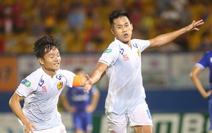 Khoảnh khắc tuyển thủ đội tuyển Việt Nam Hà Minh Tuấn tỏa sáng giúp Quảng Nam giành vé vào chung kết Cup Quốc gia 2019