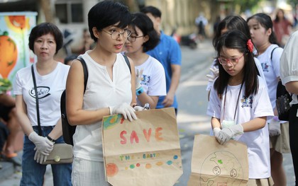 Học sinh Marie Curie tổ chức ngày hội triễn lãm tranh kêu gọi cộng đồng bảo vệ môi trường