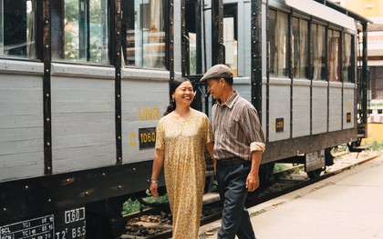 Chàng trai Hà Nội đưa bố mẹ đi du lịch Đà Lạt, nhân tiện làm luôn bộ ảnh vừa tình vừa thơ với lí do: "Hồi trước các cụ cưới nhau không có ảnh tử tế!"