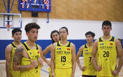 Đội tuyển bóng rổ Việt Nam thua đậm Thái Lan trong trận đấu giao hữu trước thềm SEA Games 30