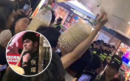 Cuồng nhiệt như fan của Châu Kiệt Luân: Vác cả can trà sữa trân châu "siêu to khổng lồ" 5 lít để “dụ dỗ” idol
