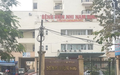 Bắt 2 điều dưỡng Bệnh viện Nhi Nam Định "ăn bớt thuốc" của bệnh nhi