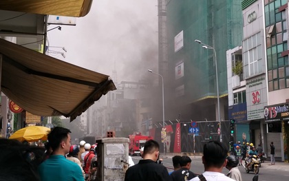 Trung tâm Sài Gòn náo loạn vì cháy công trình cao ốc khách sạn