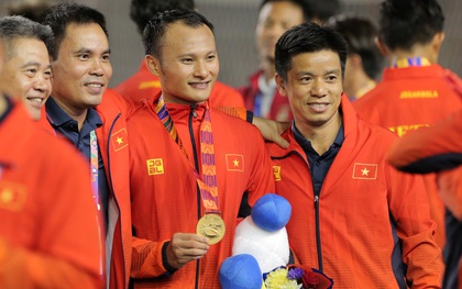 Anh cả U22 Việt Nam: Mượn lời hit của Đen Vâu để ăn mừng HCV SEA Games, quên đi đớn đau với thất bại 10 năm trước