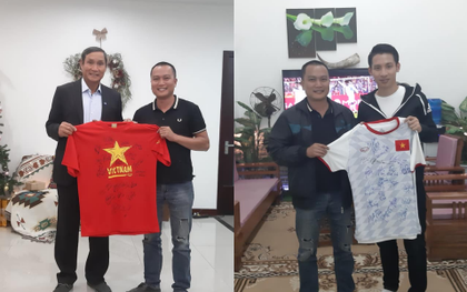 KTS Phạm Đình Quý đấu giá 2 chiếc áo của đội tuyển bóng đá nam nữ vô địch SEA Games 30 để gây quỹ xây trường vùng cao