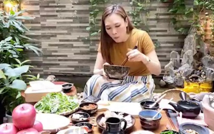 Sự tích "Bà Mỹ Tâm Vlog": Nấu cả chén bún mất tận 1 tiếng 7 phút, nhưng tiếc chẳng có cháu nào ăn cùng