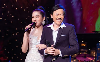 Cảnh tượng hiếm: Nghệ sĩ Hoài Linh mặc vest chỉn chu, song ca cực ngọt với Lệ Quyên tại Mỹ trong Q Show 2