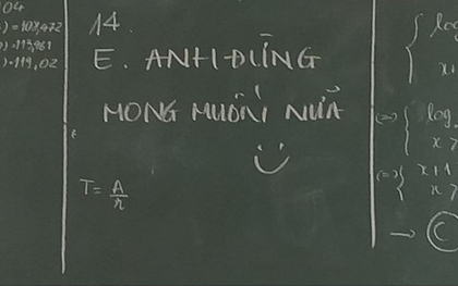 Bị gọi lên bảng làm toán tính lãi ngân hàng, cậu học trò than trời: Anh Nam, chị Hà, ông Lan, bà Điệp đừng đi vay nữa!