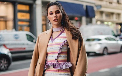 Món đồ “đi lạc” này đã phá hỏng cả set đồ của Hoa hậu Catriona Gray tại Tuần lễ thời trang New York