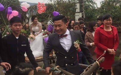 Chẳng phải xe hơi lộng lẫy, chú rể kéo xe bò rước cô dâu về nhà vừa bình dị lại dễ thương