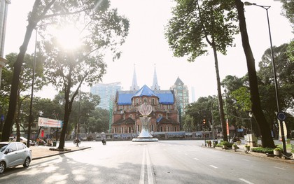 Chùm ảnh: Có một Sài Gòn vắng vẻ và bình yên sáng mùng 1 Tết
