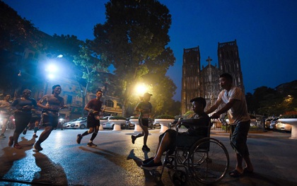 Trao giải cuộc thi ảnh VPBank Hanoi Marathon Run & Share 2019
