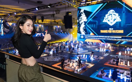 Chi Pu cổ vũ các đội tuyển PUBG Mobile VN tại chung kết PMCO 2019 khu vực Việt Nam