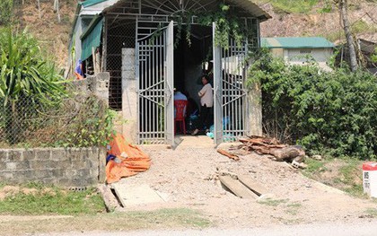 Khám nhà vợ chồng Bùi Văn Công: 50 cảnh sát làm việc trong 9 tiếng, thu nhiều vật chứng quan trọng gợi mở tình tiết mới