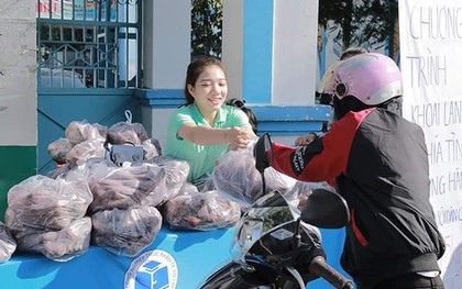 Sinh viên thực phẩm “giải cứu” hơn 10 tấn khoai lang