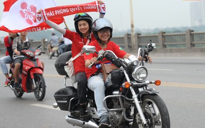 Tình yêu bóng đá của fan Hải Phòng khiến ai cũng phải trầm trồ, dù không cần "chơi lớn"