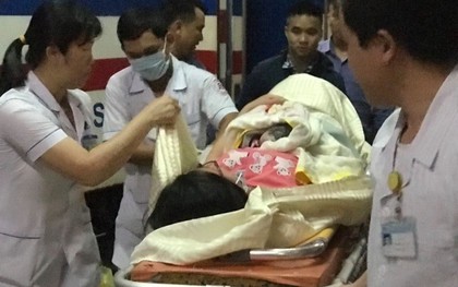 Nhân viên và hành khách trên tàu SE4 đỡ đẻ thành công cho sản phụ trên đường về quê nghỉ lễ