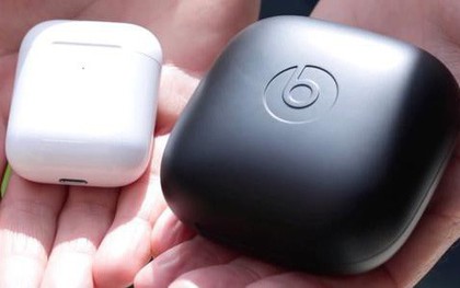 So sánh AirPods và Powerbeats Pro: Đều do Apple sản xuất, mèo nào cắn mỉu nào?