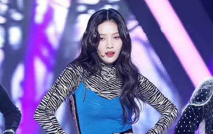 Bị chê thiếu chuyên nghiệp vì đột ngột rời sân khấu giống Jennie (BLACKPINK), thành viên Red Velvet nói gì?