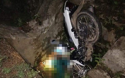 Đi gửi tiền cho vợ đang điều trị trong bệnh viện, Phó chỉ huy quân sự xã ngã xuống cống thoát nước tử vong