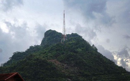 Lên núi Cấm Sơn, nam thanh niên rơi từ đỉnh cao nhất tử vong