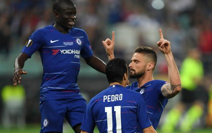 Chung kết Europa League: Chiêm ngưỡng pha đánh đầu mở tỉ số của Giroud do khán giả ngồi trong sân quay lại