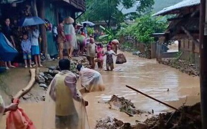 Lũ về trong đêm ở Mường Tè (Lai Châu) làm 4 người mất tích