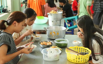 Thí sinh thi THPT Quốc gia ở Hà Giang đóng 400.000 đồng 'tiền ăn nghỉ'?