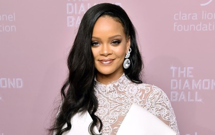 Tiền nhiều để làm gì, Rihanna sẽ trả lời cho bạn biết cách tiêu xài hơn 400 triệu trong mỗi ngày