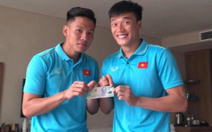 Bùi Tiến Dũng thích thú vì thu được 500k tiền phạt của U23 Việt Nam