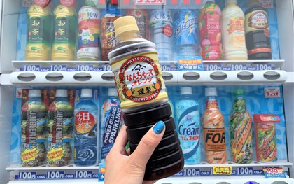 Máy bán hàng tự động ở Nhật bán "nhầm" nước tương chung với nước ngọt? À mà khoan...