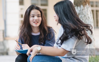 Nữ sinh con lai Việt Nga có cái tên lạ gây náo loạn tại cổng trường thi vào Học viện báo chí vì quá xinh xắn và đáng yêu