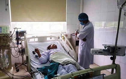 Nghệ An: 6 bệnh nhân bị phản ứng khi chạy thận, hơn 100 người phải chuyển viện