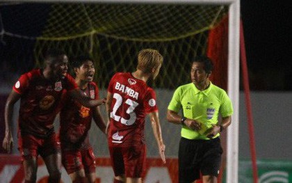 Bóng đá Thái Lan có "biến lớn", xảy ra scandal từng là nỗi hổ thẹn của V.League