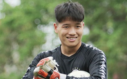 Hà Nội FC ký hợp đồng 3 năm với Phí Minh Long, tương lai Bùi Tiến Dũng tiếp tục bỏ ngỏ